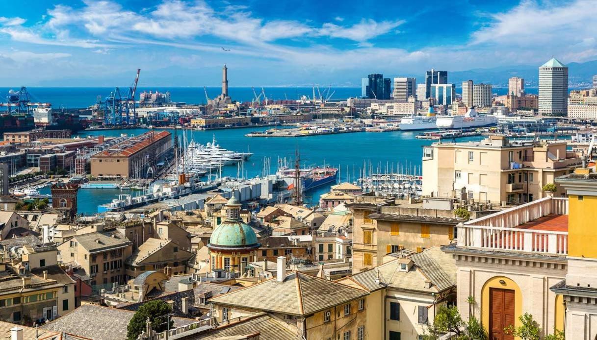 Perdianahouse Waterfront Daire Cenova Dış mekan fotoğraf