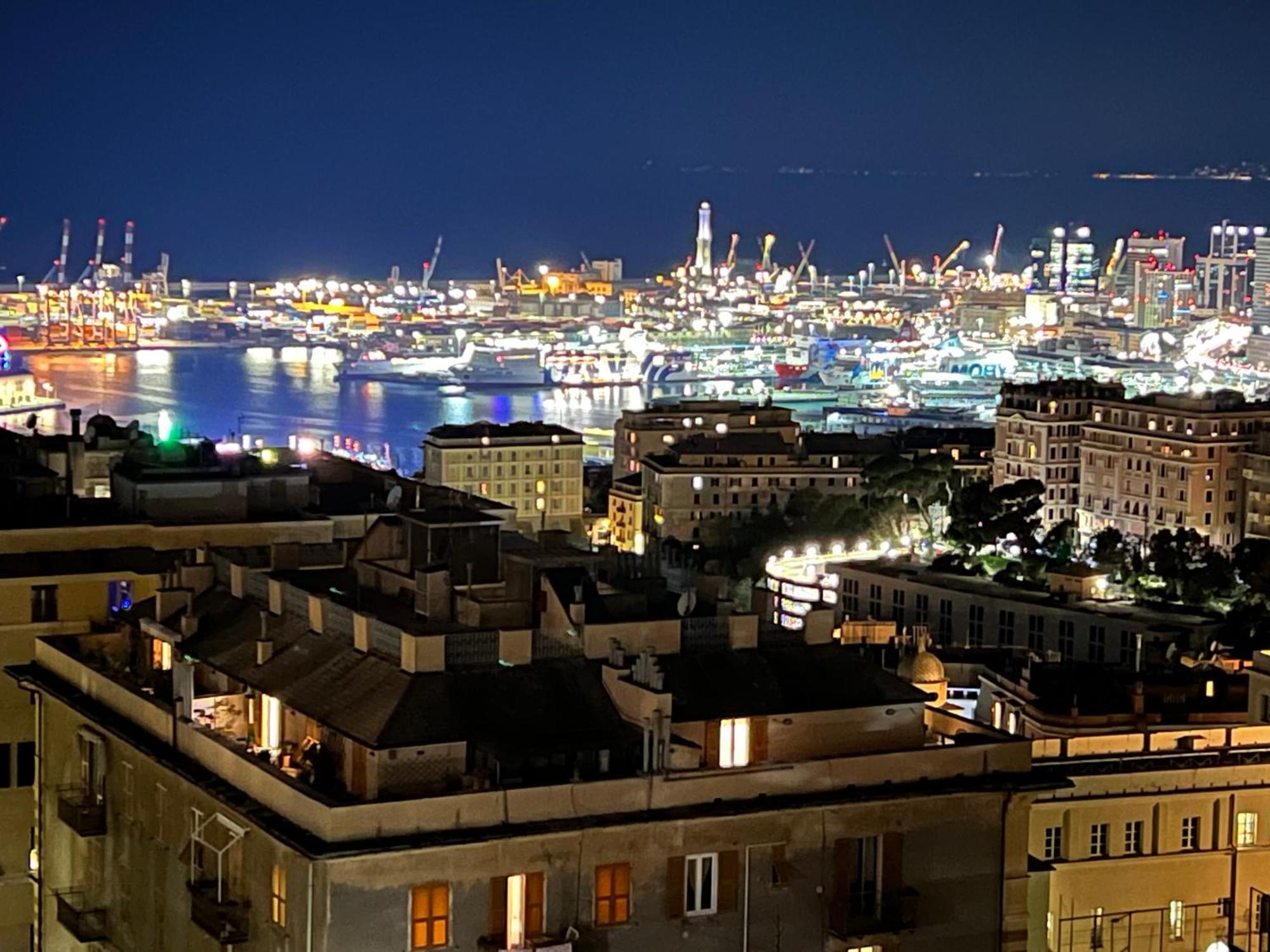 Perdianahouse Waterfront Daire Cenova Dış mekan fotoğraf