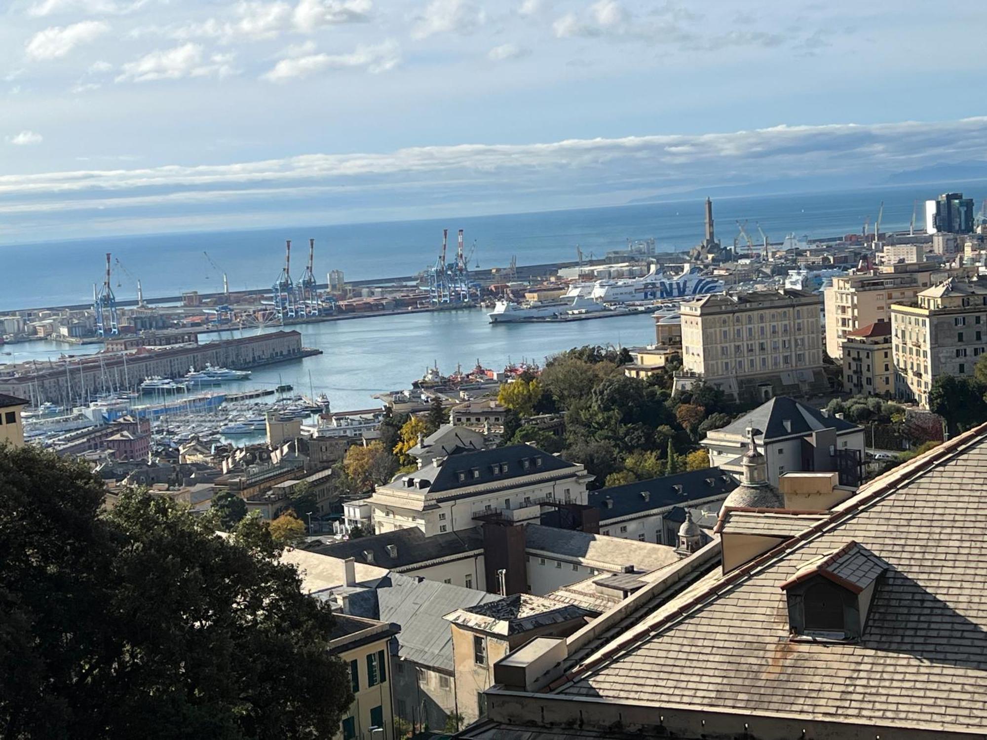 Perdianahouse Waterfront Daire Cenova Dış mekan fotoğraf